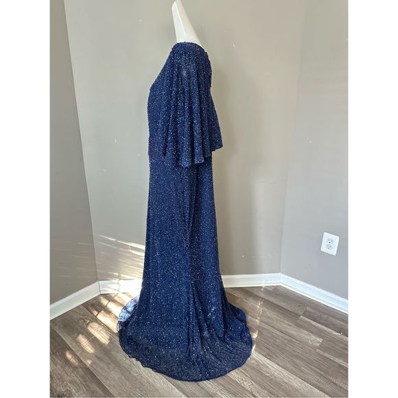 MAC DUGGAL EMBELLISHED CAPE SLEEVE GOWN (PLUS) - Picture 7 of 9